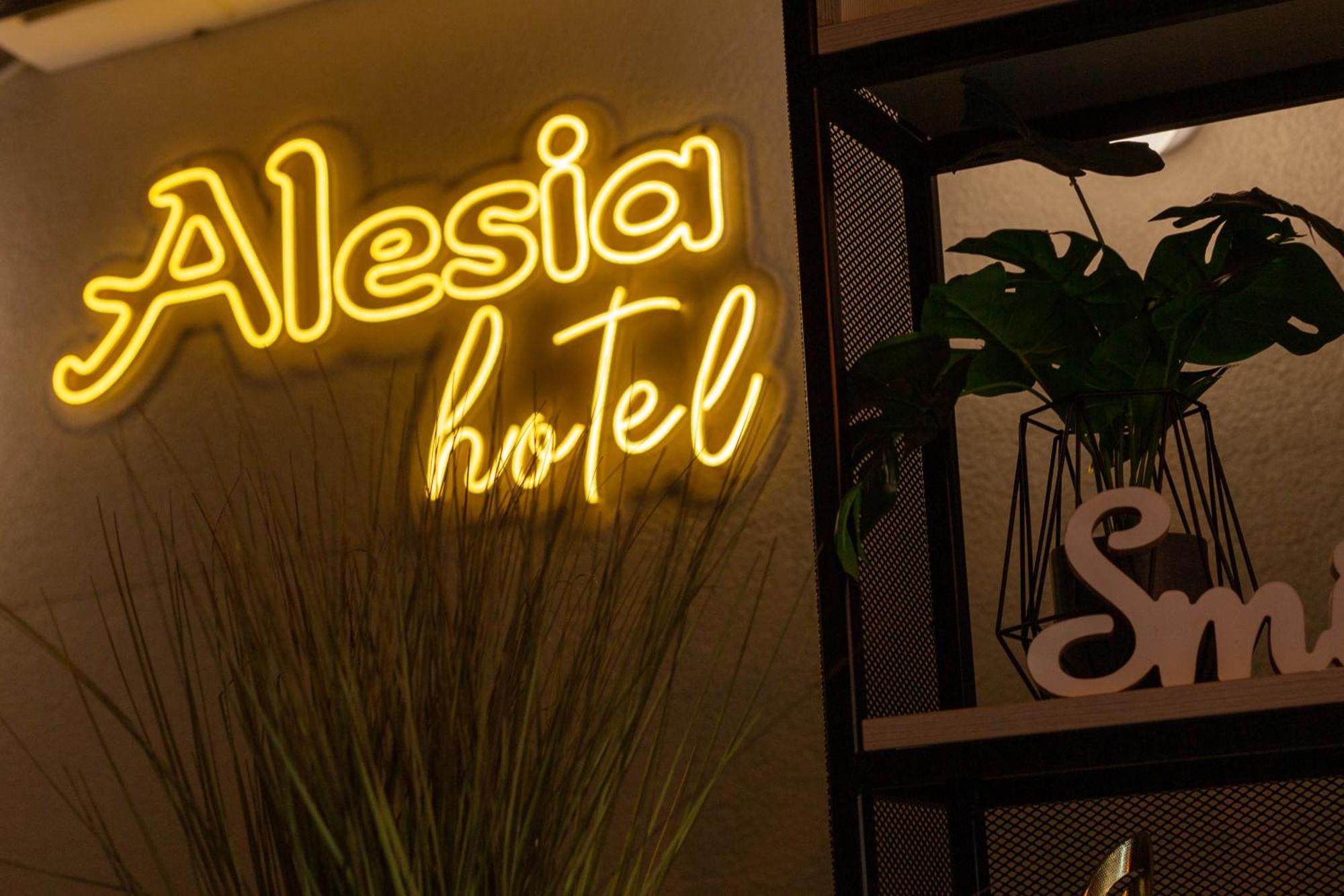 Hotel Restaurant Alesia Corunca Esterno foto